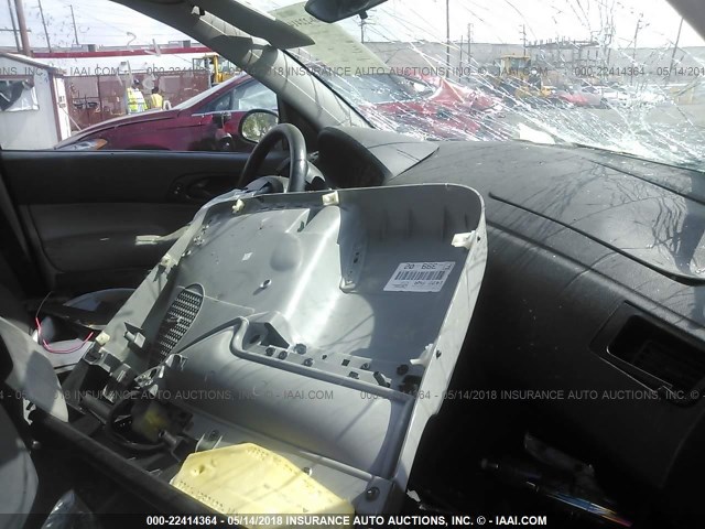 1FAHP34NX7W129303 - 2007 FORD FOCUS ZX4/S/SE/SES 红色 照片 5