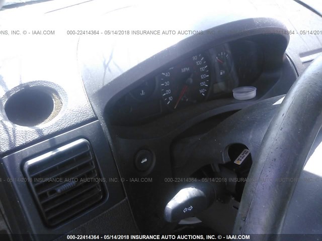 1FAHP34NX7W129303 - 2007 FORD FOCUS ZX4/S/SE/SES 红色 照片 7