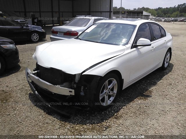 WBA3A5C50CF349883 - 2012 BMW 328 I WHITE photo 2