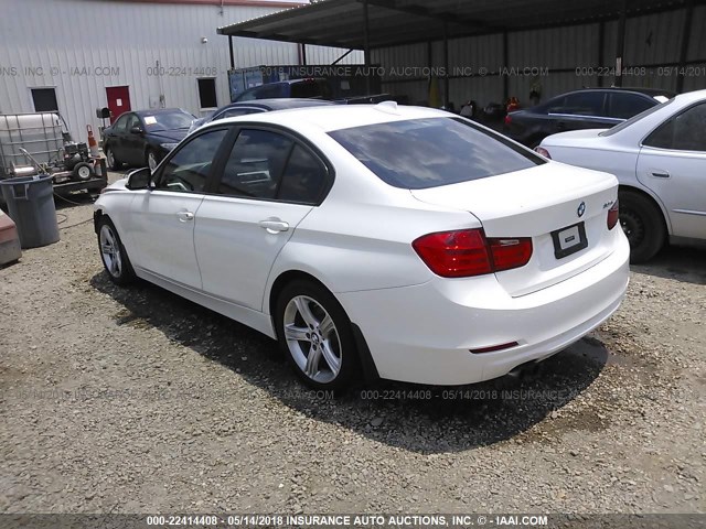 WBA3A5C50CF349883 - 2012 BMW 328 I Սպիտակ լուսանկար 3
