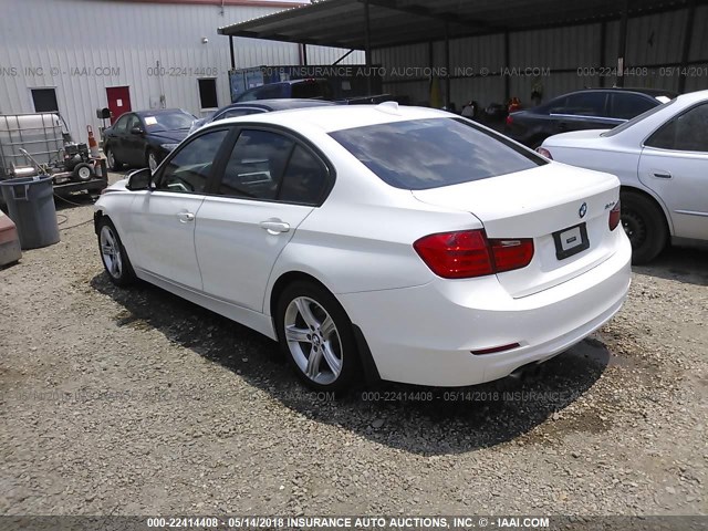 WBA3A5C50CF349883 - 2012 BMW 328 I WHITE photo 3