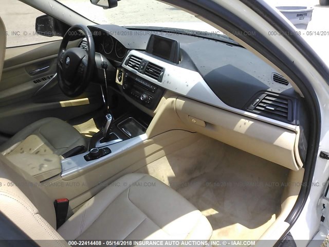 WBA3A5C50CF349883 - 2012 BMW 328 I Սպիտակ լուսանկար 5