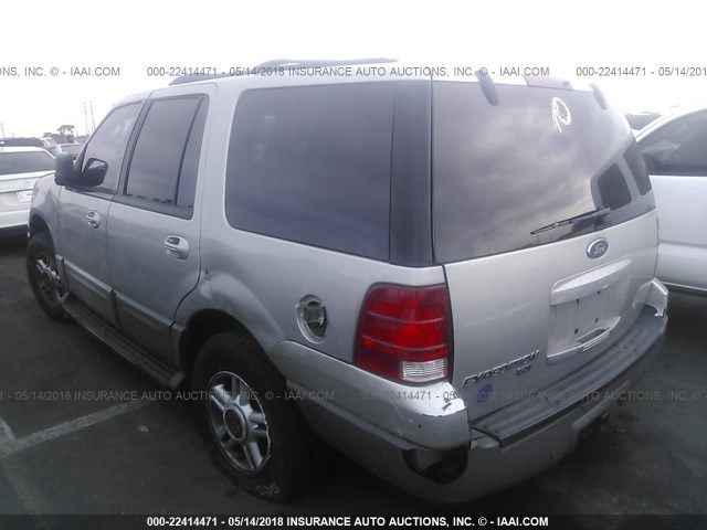 1FMFU15L63LB55156 - 2003 FORD EXPEDITION XLT GRAY photo 3