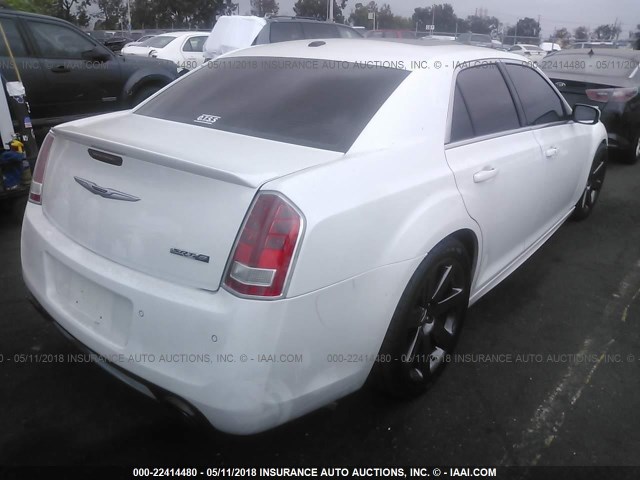 2C3CCAFJ1DH541736 - 2013 CHRYSLER 300 SRT-8 WHITE photo 4