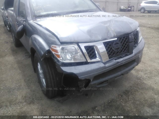 1N6AD0CW7HN751925 - 2017 NISSAN FRONTIER SV/PRO-4X GRAY photo 6