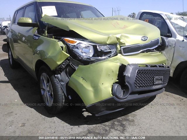 KNDJN2A24F7808241 - 2015 KIA SOUL GREEN photo 6