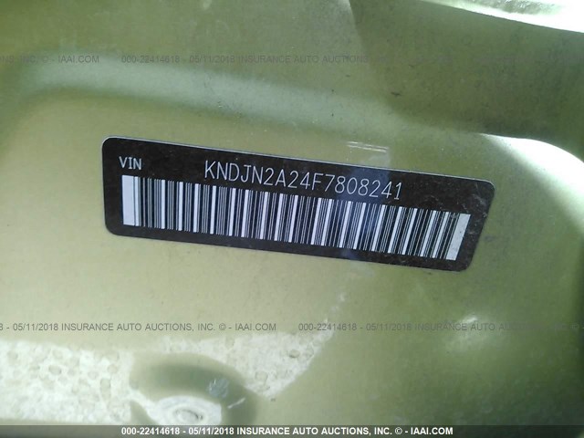 KNDJN2A24F7808241 - 2015 KIA SOUL GREEN photo 9