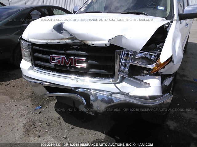 3GTP1VE05BG210111 - 2011 GMC SIERRA C1500 SLE WHITE photo 6