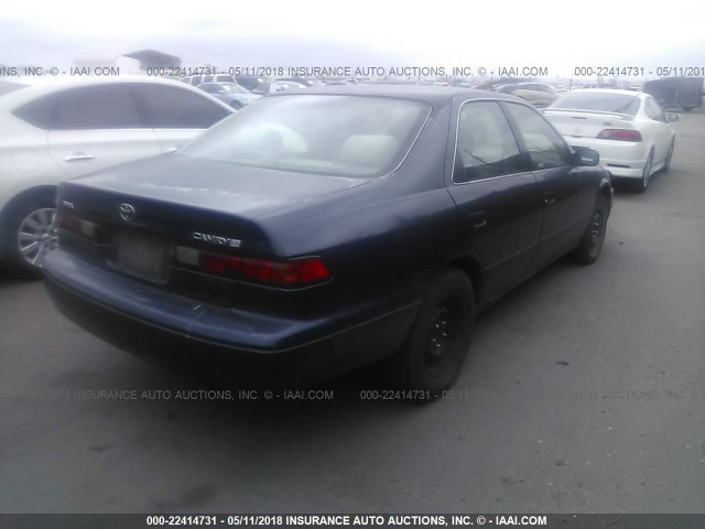 JT2BG22K7W0176656 - 1998 TOYOTA CAMRY CE/LE/XLE 蓝色 照片 4