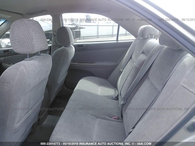 4T1BF30K32U018364 - 2002 TOYOTA CAMRY LE/XLE/SE ოქროსფერი ფოტო 8