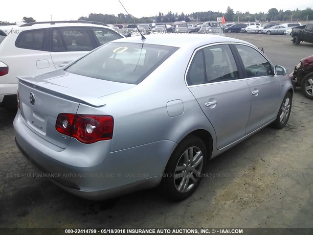 3VWEF71K97M073532 - 2007 VOLKSWAGEN JETTA WOLFSBURG 银色 照片 4