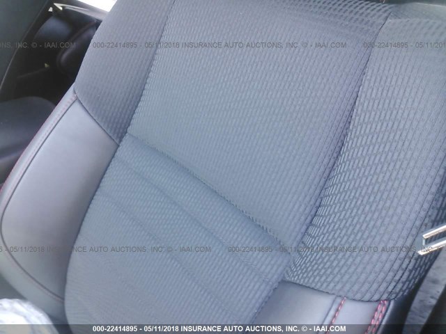 4T1BF1FK2HU765894 - 2017 TOYOTA CAMRY LE/XLE/SE/XSE WHITE photo 8