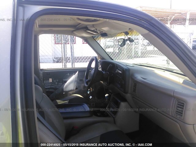 3GNEC13T72G141873 - 2002 CHEVROLET AVALANCHE C1500 TAN photo 5