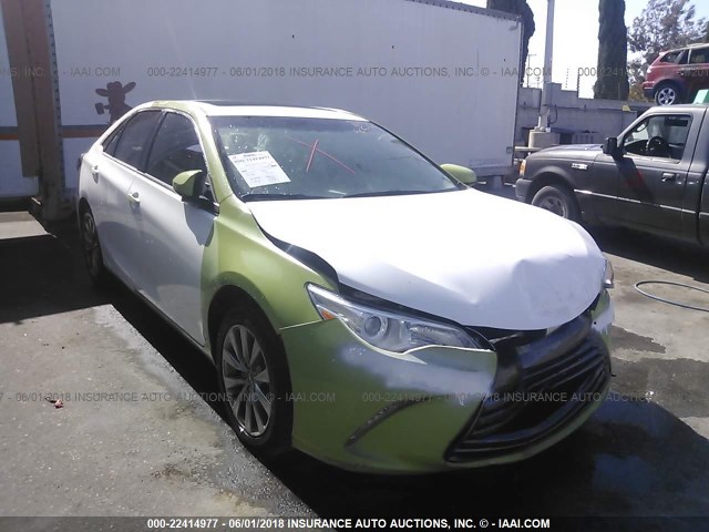 4T1BD1FK6FU164037 - 2015 TOYOTA CAMRY HYBRID/LE/XLE/SE WHITE photo 1