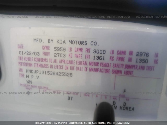 KNDUP131536425528 - 2003 KIA SEDONA EX/LX WHITE photo 9