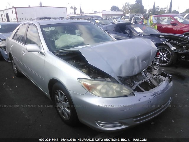 JTDBF30K220005634 - 2002 TOYOTA CAMRY LE/XLE/SE 银色 照片 1
