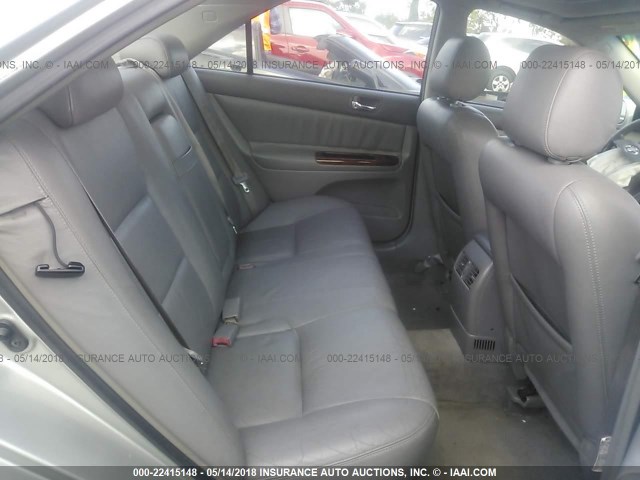 JTDBF30K220005634 - 2002 TOYOTA CAMRY LE/XLE/SE 银色 照片 8