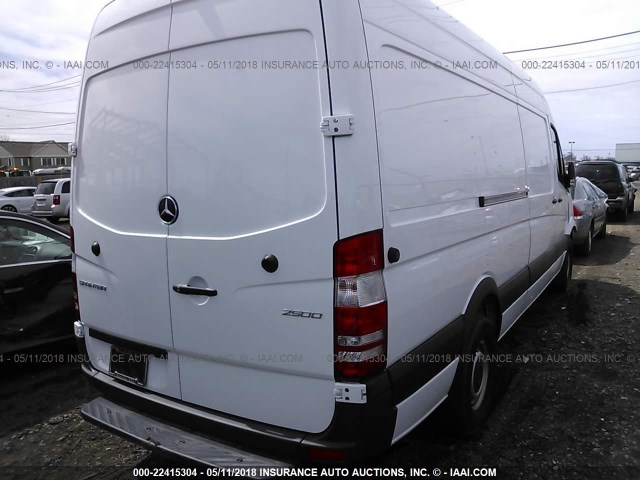 WD3PE8CD4HP525900 - 2017 MERCEDES-BENZ SPRINTER 2500 WHITE photo 4