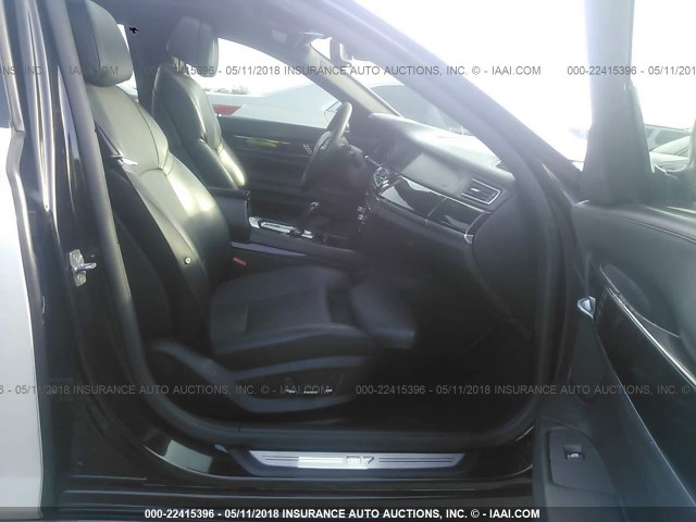 WBAKA8C50CC447004 - 2012 BMW ALPINA B7 WHITE photo 5