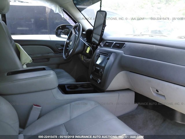 1GNUKBE02AR288706 - 2010 CHEVROLET TAHOE K1500 LT GRAY photo 5