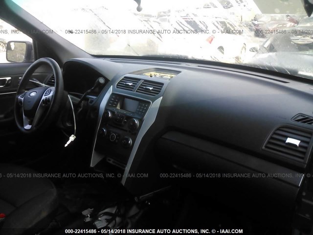 1FM5K8AR8FGB51420 - 2015 FORD EXPLORER POLICE INTERCEPTOR WHITE photo 5