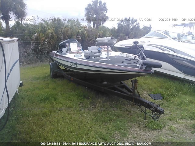 BNZ1X161J697 - 1997 STRATOS BOAT  白色 照片 1