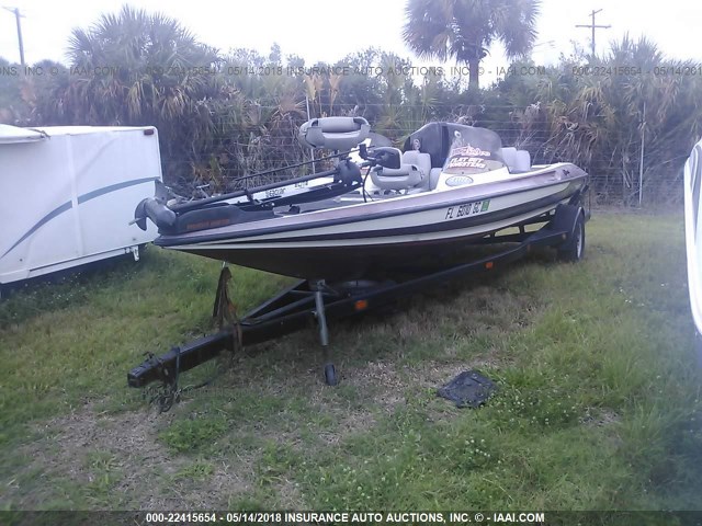 BNZ1X161J697 - 1997 STRATOS BOAT  白色 照片 2