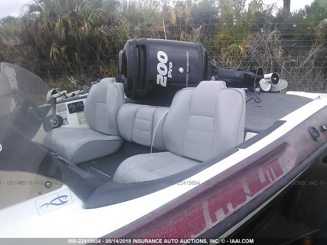 BNZ1X161J697 - 1997 STRATOS BOAT  白色 照片 8