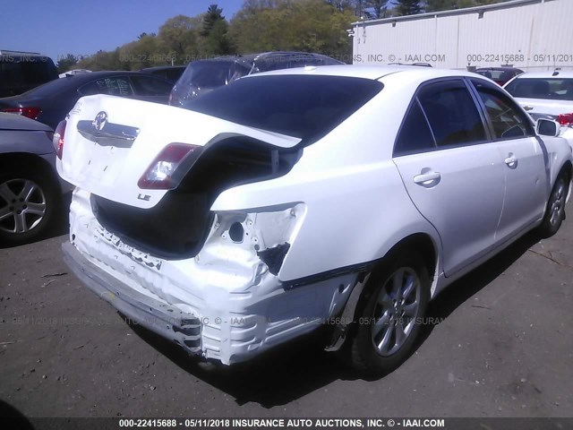 4T1BF3EK4AU561309 - 2010 TOYOTA CAMRY SE/LE/XLE WHITE photo 4