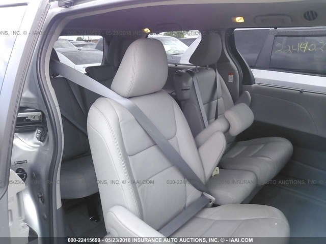 5TDYK3DC2FS575967 - 2015 TOYOTA SIENNA XLE/LIMITED SILVER photo 8