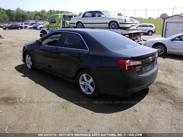 4T1BF1FK5EU856184 - 2014 TOYOTA CAMRY L/SE/LE/XLE 黑色 照片 3