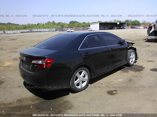 4T1BF1FK5EU856184 - 2014 TOYOTA CAMRY L/SE/LE/XLE 黑色 照片 4