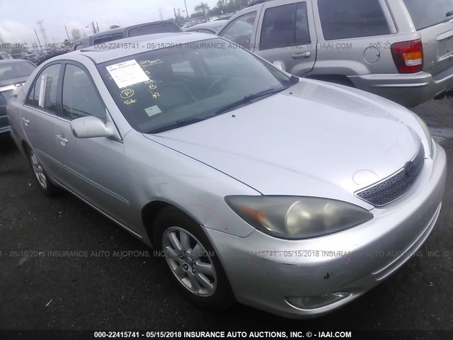 4T1BF30K52U514492 - 2002 TOYOTA CAMRY LE/XLE/SE SILVER photo 1