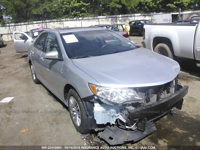 4T1BF1FK9CU158223 - 2012 TOYOTA CAMRY SE/LE/XLE ვერცხლისფერი ფოტო 1