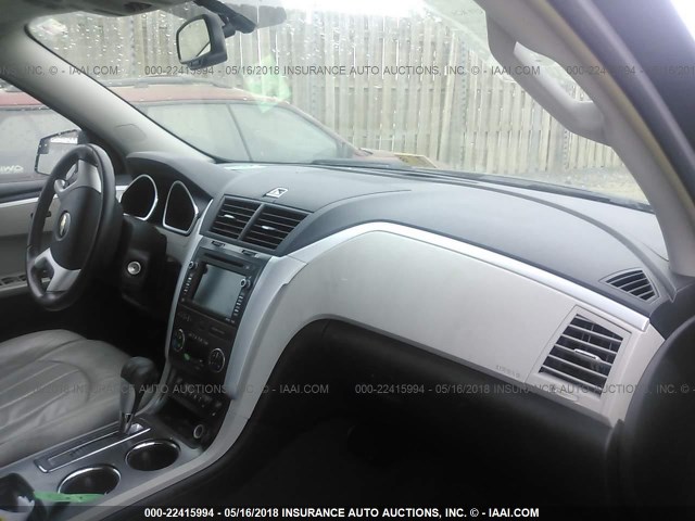 1GNEV33D69S132552 - 2009 CHEVROLET TRAVERSE LTZ GRAY photo 5