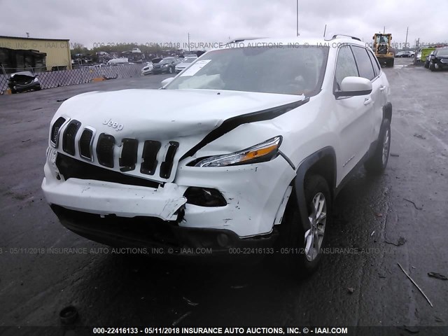 1C4PJMCB6GW254044 - 2016 JEEP CHEROKEE LATITUDE WHITE photo 2