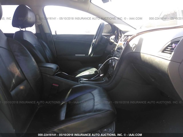1G1ZE5E02AF173136 - 2010 CHEVROLET MALIBU LTZ 白色 照片 5