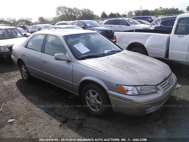 4T1BG22K8VU130635 - 1997 TOYOTA CAMRY CE/LE/XLE თაფლისფერი ფოტო 1