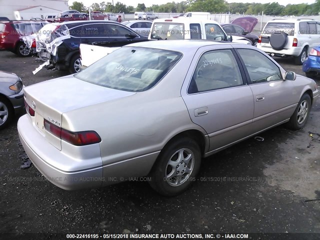 4T1BG22K8VU130635 - 1997 TOYOTA CAMRY CE/LE/XLE თაფლისფერი ფოტო 4
