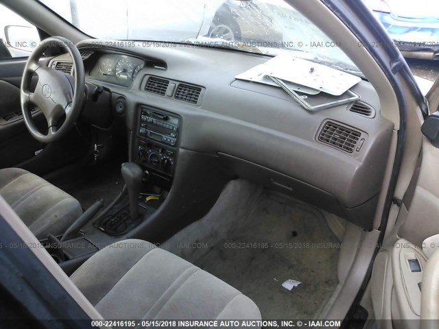 4T1BG22K8VU130635 - 1997 TOYOTA CAMRY CE/LE/XLE თაფლისფერი ფოტო 5