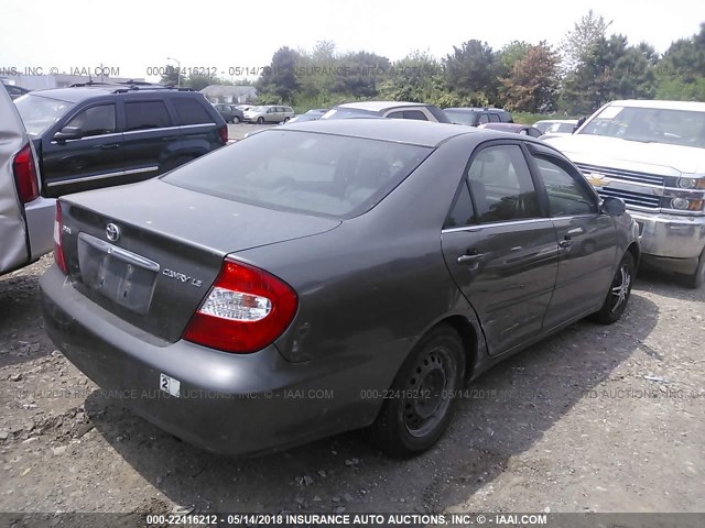 JTDBE30K330212182 - 2003 TOYOTA CAMRY LE/XLE GRAY photo 4