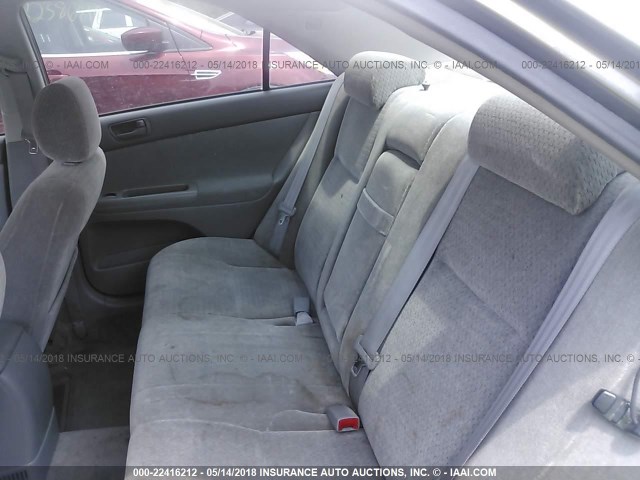 JTDBE30K330212182 - 2003 TOYOTA CAMRY LE/XLE GRAY photo 8