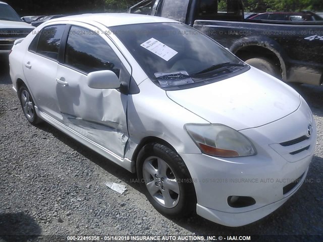 JTDBT923571047086 - 2007 TOYOTA YARIS WHITE photo 6