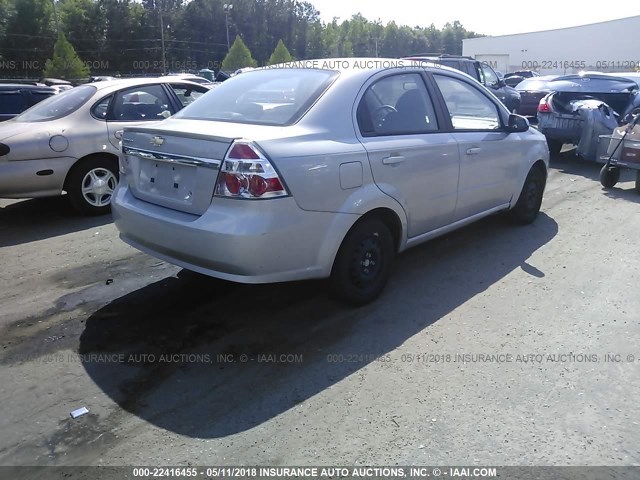 KL1TD56E99B662007 - 2009 CHEVROLET AVEO LS/LT SILVER photo 4