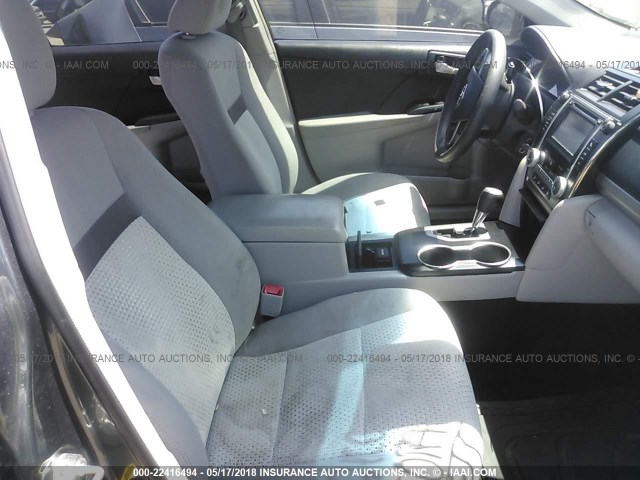 4T1BF1FK4DU694207 - 2013 TOYOTA CAMRY L/SE/LE/XLE 灰色 照片 5