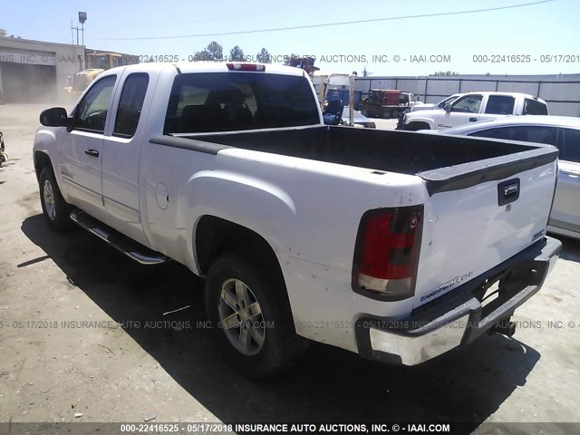 2GTEK19J681286437 - 2008 GMC SIERRA K1500 WHITE photo 3