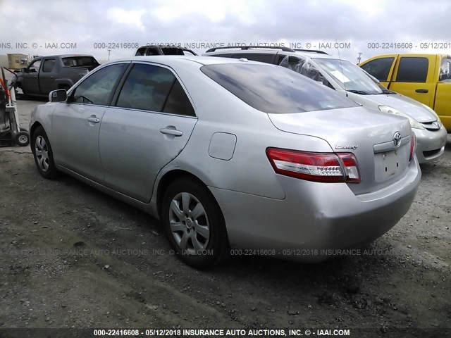4T1BF3EK3BU175417 - 2011 TOYOTA CAMRY SE/LE/XLE 银色 照片 3