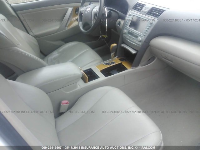 4T1BK46K07U512018 - 2007 TOYOTA CAMRY NEW GENERAT LE/XLE/SE WHITE photo 5