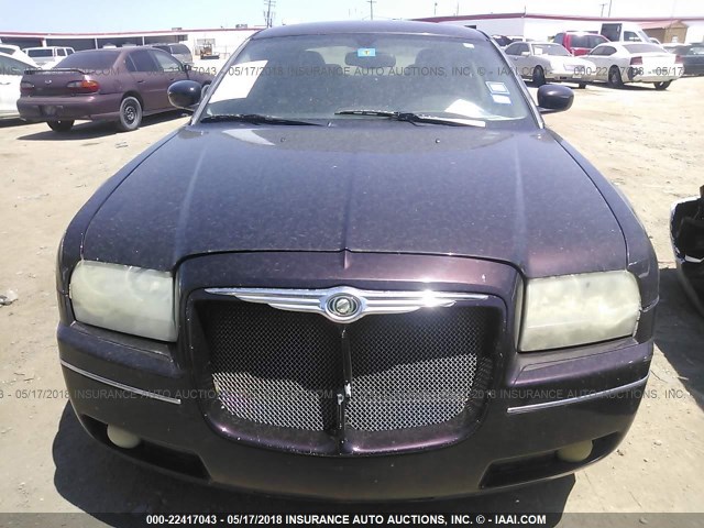 2C3JA53G95H136870 - 2005 CHRYSLER 300 TOURING PURPLE photo 6