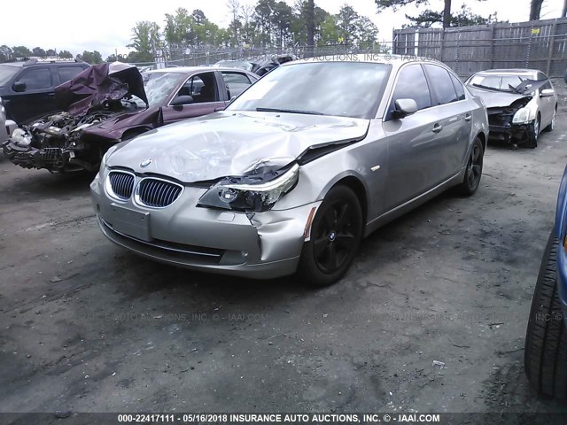 WBANV135X8CZ60471 - 2008 BMW 528 XI SILVER photo 2